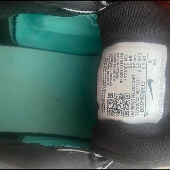 Nike Running Sneakers - Picture 7 of 7